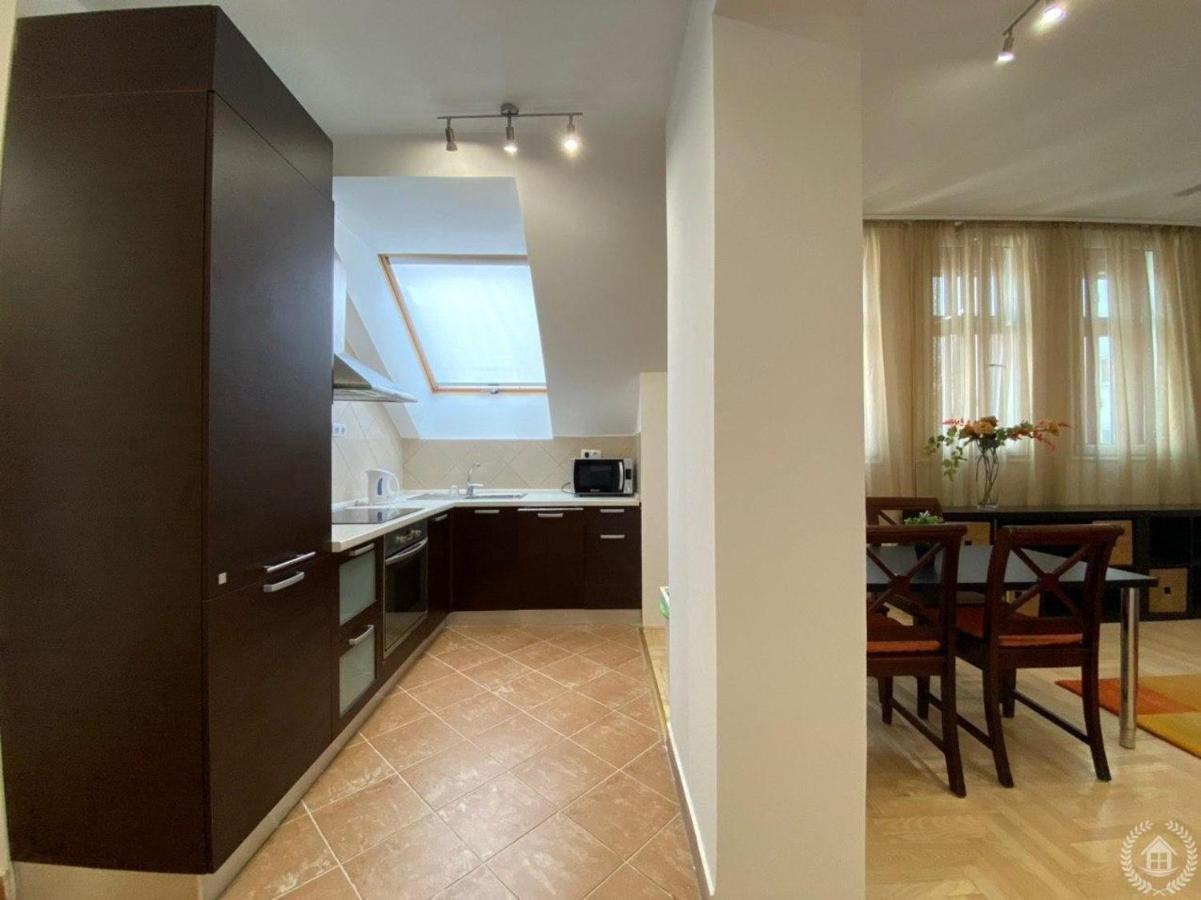 Downtown Gozsdu Vibe Apartments Budapest Exteriör bild
